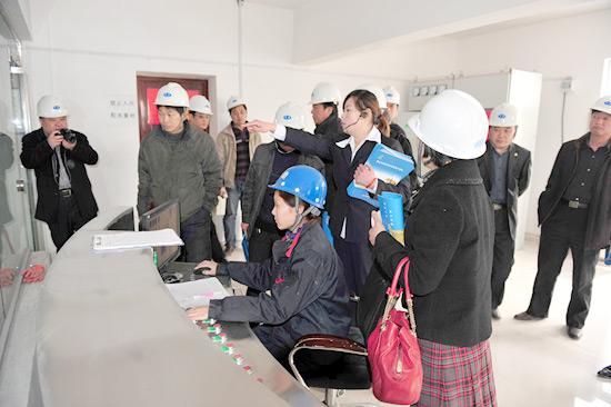 濮陽(yáng)市住建局、墻改辦等領(lǐng)導(dǎo)一行蒞臨我司視察3